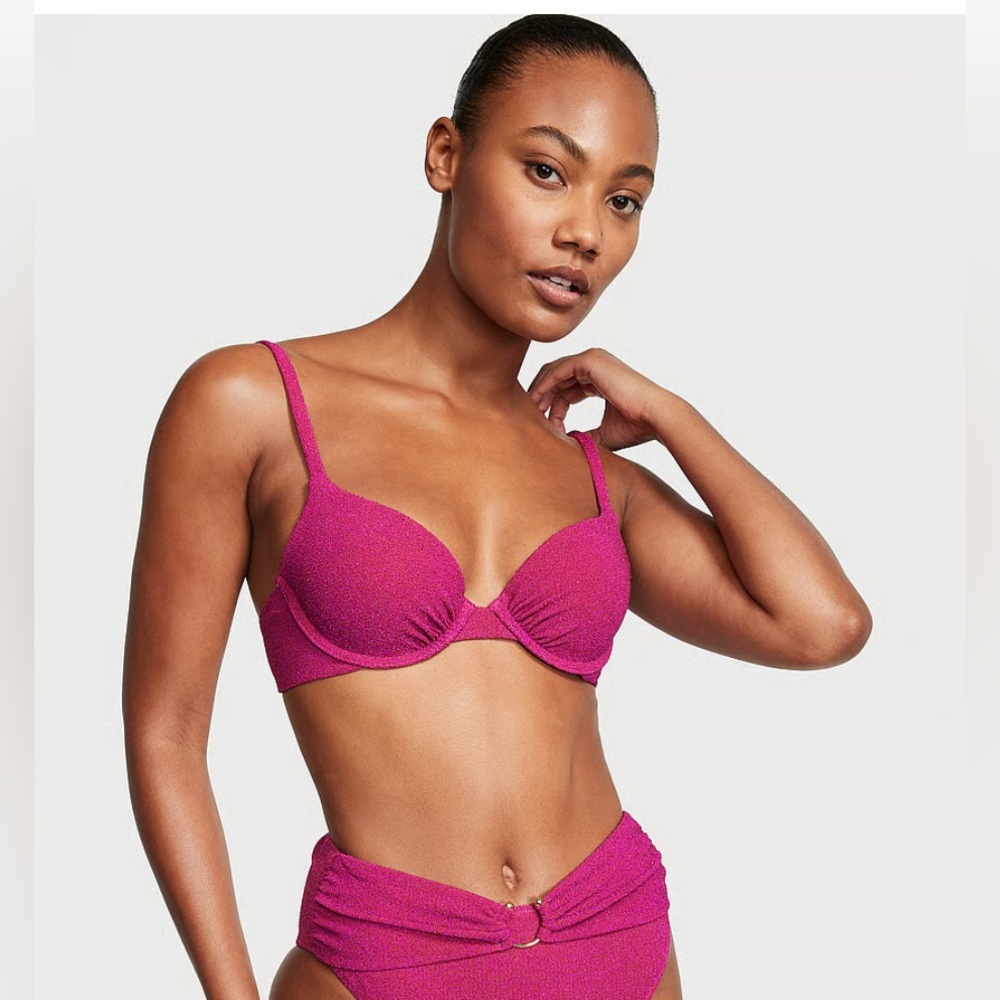 *NWT* TWO Size 32D Bikini Tops
